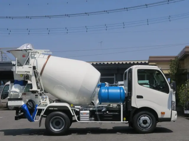 日野 デュトロ 2DG-XZU700Mの写真6