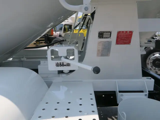 日野 デュトロ 2DG-XZU700Mの写真17