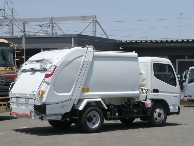 三菱 キャンター 2RG-FEAV0の写真2