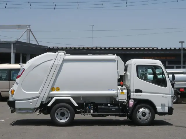 三菱 キャンター 2RG-FEAV0の写真4