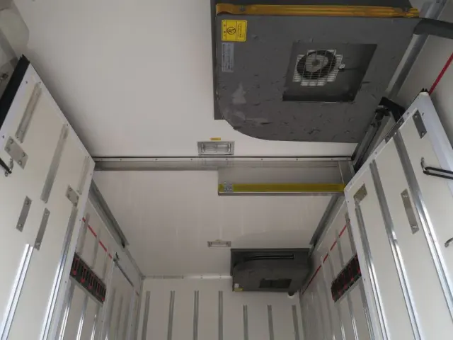 いすゞ エルフ TKG-NKS85AN(4WD)の写真13