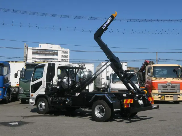 三菱 ファイター 2KG-FK72Fの写真3