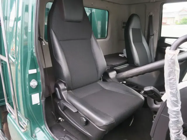 三菱 ファイター 2KG-FK62FZの写真22