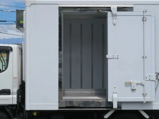 三菱 キャンター 2RG-FBAV0の写真5