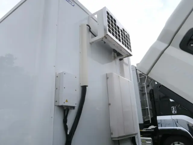 三菱 キャンター 2RG-FBAV0の写真11