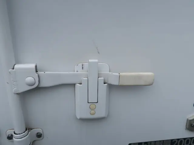 三菱 キャンター 2RG-FBAV0の写真15