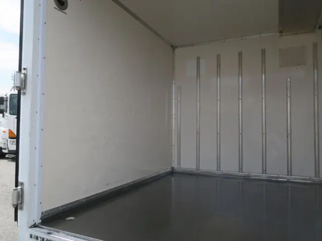 いすゞ エルフ TKG-NLR85ANの写真6