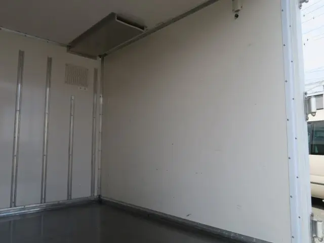 いすゞ エルフ TKG-NLR85ANの写真7