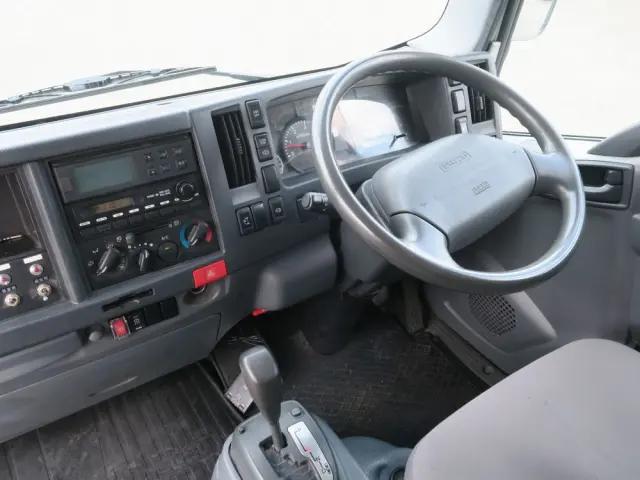 いすゞ エルフ TKG-NLR85ANの写真32