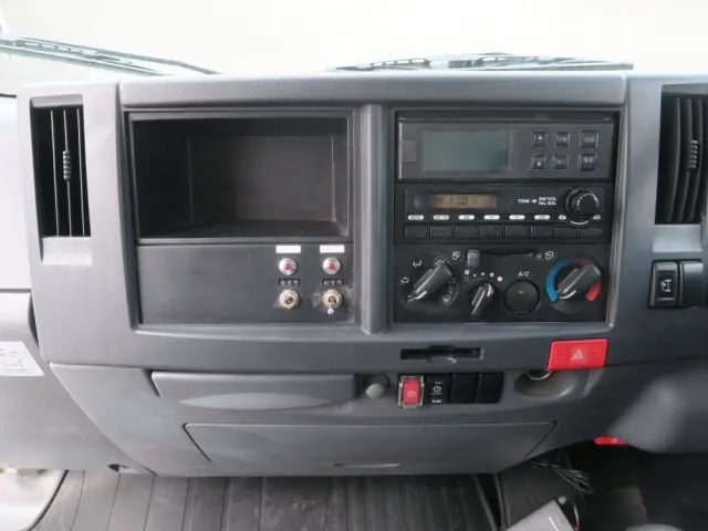 いすゞ エルフ TKG-NLR85ANの写真33