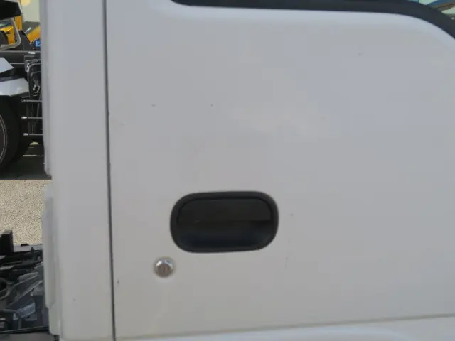 いすゞ エルフ TKG-NKS85AN(4WD)の写真24