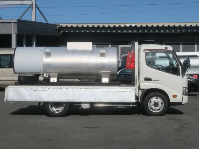 日野 デュトロ TKG-XZU685M(4WD)の写真2