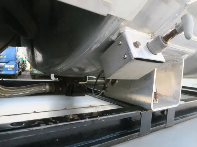 日野 デュトロ TKG-XZU685M(4WD)の写真15