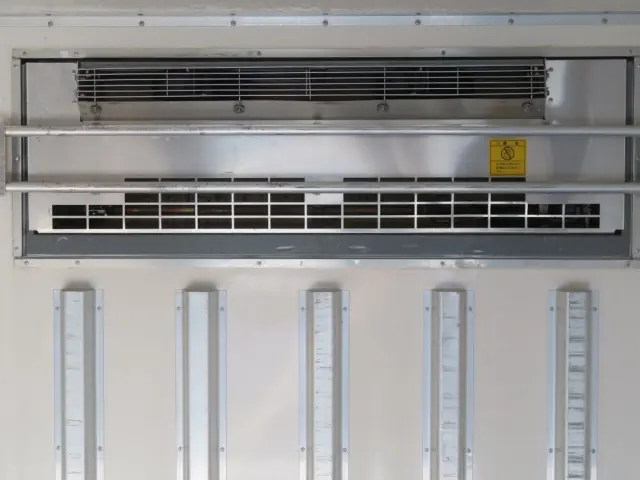 いすゞ エルフ 2RG-NPR88ANの写真10