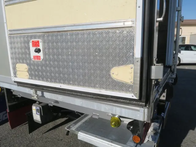 いすゞ フォワード 2RG-FSR90T2の写真5