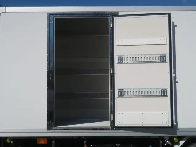 三菱 ファイター 2KG-FK65Fの写真3