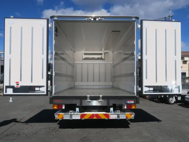 三菱 ファイター 2KG-FK65Fの写真4