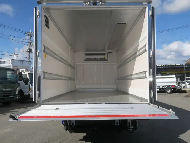 三菱 ファイター 2KG-FK65Fの写真11