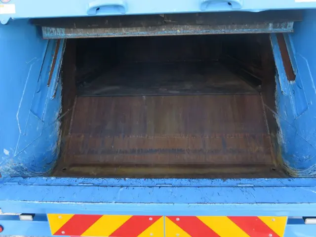 三菱 ファイター 2KG-FK72Fの写真7