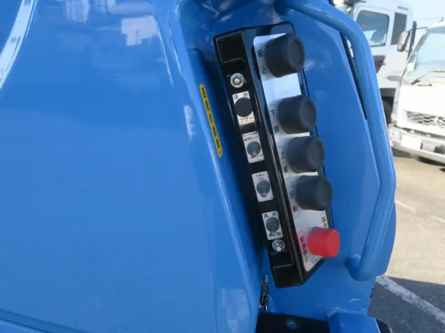 三菱 ファイター 2KG-FK72Fの写真27