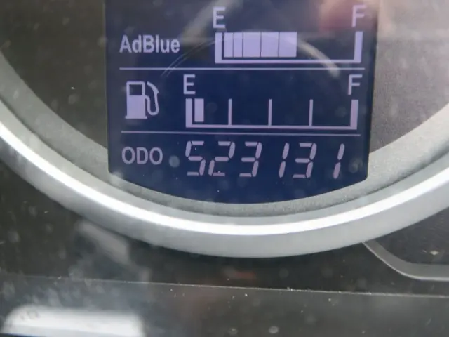 日野 プロフィア QKG-GN1APBAの写真15