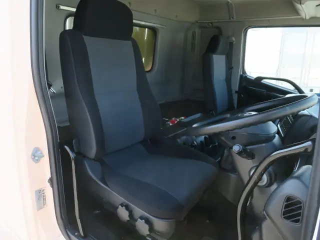 日野 プロフィア QKG-GN1APBAの写真18