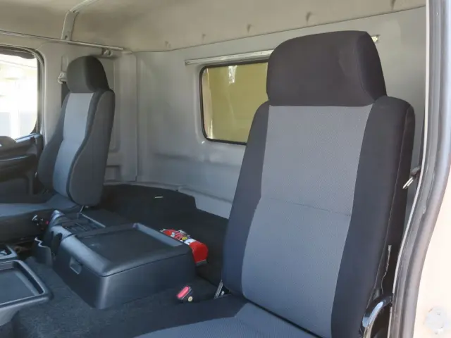 日野 プロフィア QKG-GN1APBAの写真20