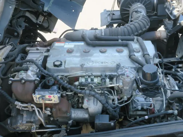 日野 プロフィア QKG-GN1APBAの写真26