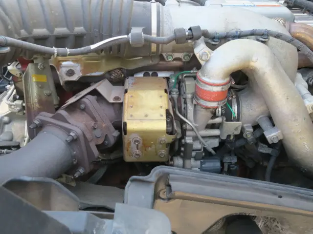 日野 プロフィア QKG-GN1APBAの写真27