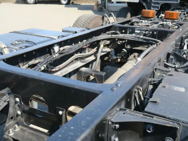 日野 プロフィア QKG-GN1APBAの写真43