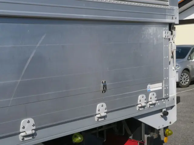 いすゞ フォワード PKG-FRR90S2の写真18