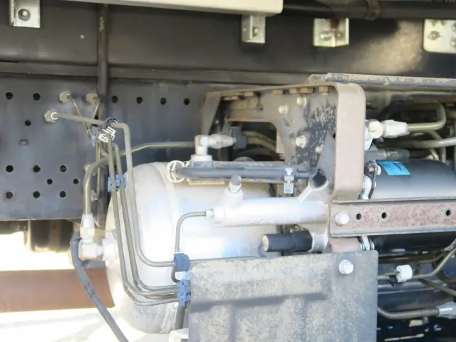 いすゞ フォワード PKG-FRR90S2の写真47