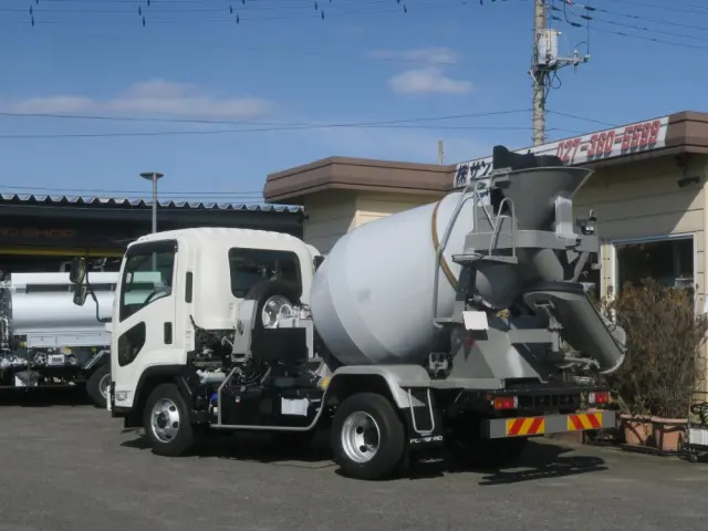 いすゞ フォワード 2PG-FRR90S4の写真4