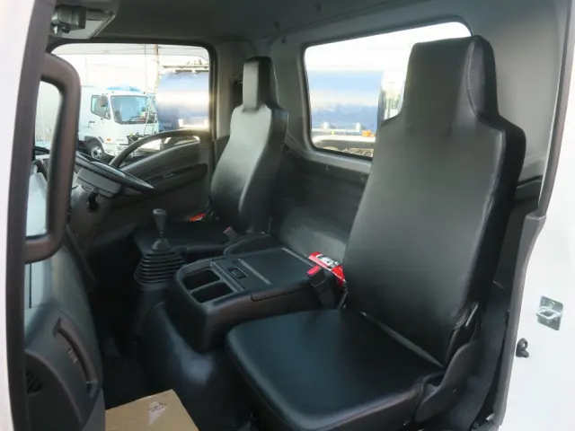 いすゞ フォワード 2PG-FRR90S4の写真26