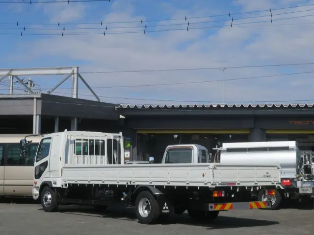 三菱 ファイター 2KG-FK62Fの写真4