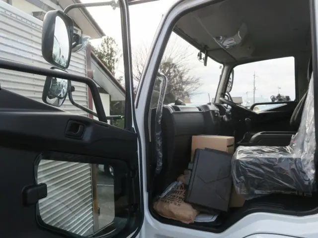 三菱 ファイター 2KG-FK62Fの写真19