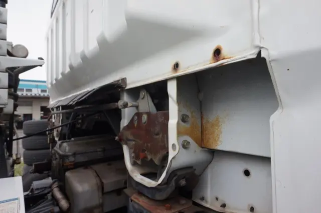 三菱 キャンター KK-FG83EE(4WD)の写真11