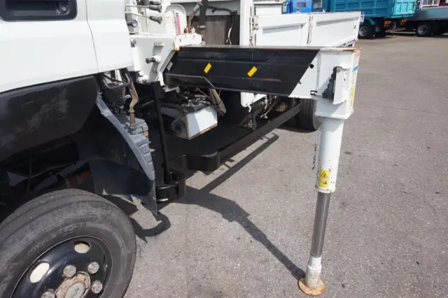 三菱 キャンター KK-FG83EE(4WD)の写真13