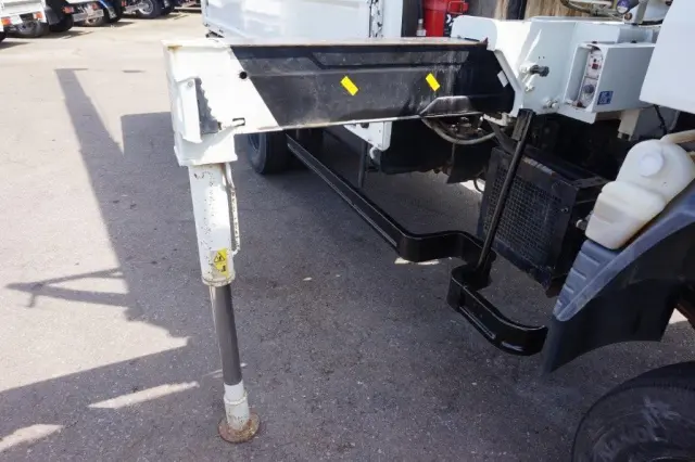 三菱 キャンター KK-FG83EE(4WD)の写真22