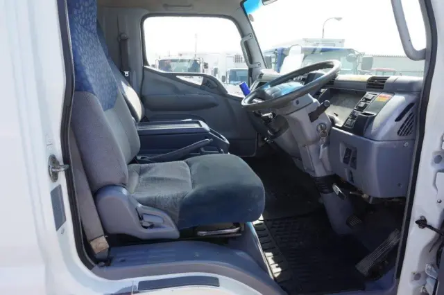 三菱 キャンター KK-FG83EE(4WD)の写真47