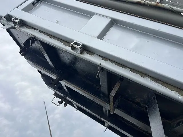 日野 デュトロ SKG-XZU675T(4WD)の写真7