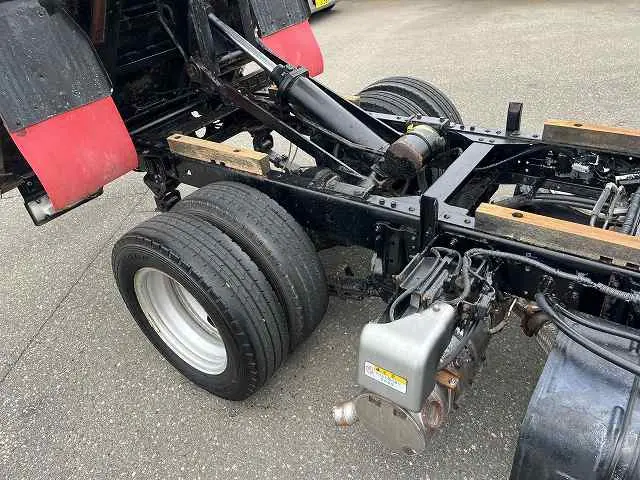 日野 デュトロ SKG-XZU675T(4WD)の写真8