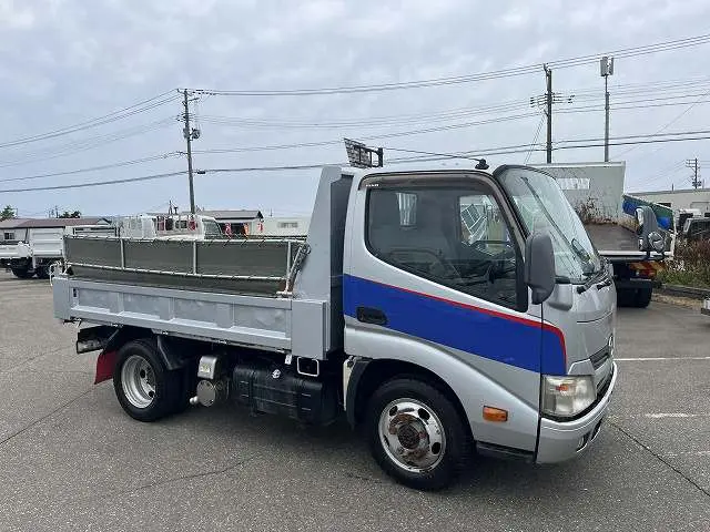 日野 デュトロ SKG-XZU675T(4WD)の写真21