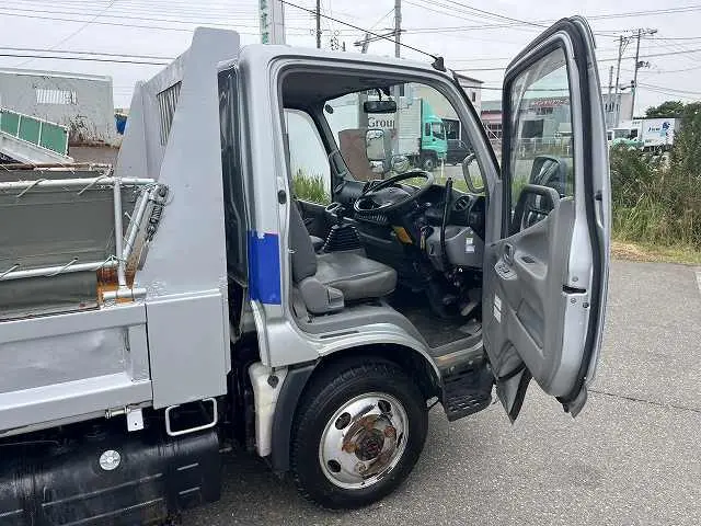 日野 デュトロ SKG-XZU675T(4WD)の写真50