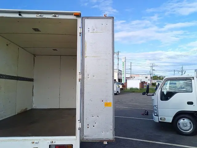 いすゞ エルフ BKG-NHS85AN(4WD)の写真6