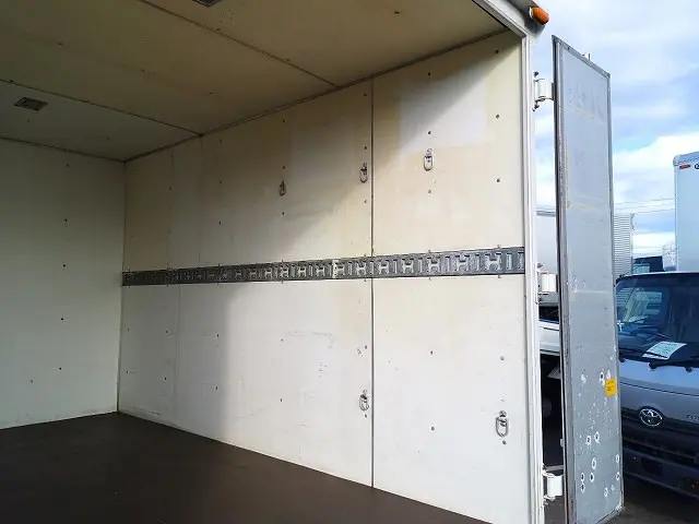 いすゞ エルフ BKG-NHS85AN(4WD)の写真10