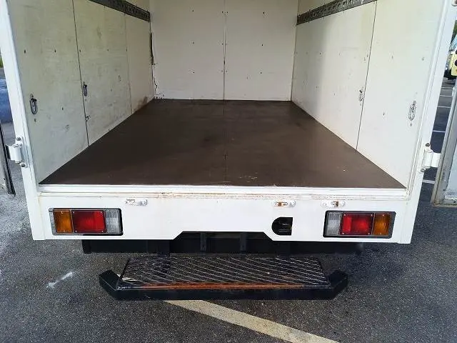 いすゞ エルフ BKG-NHS85AN(4WD)の写真13