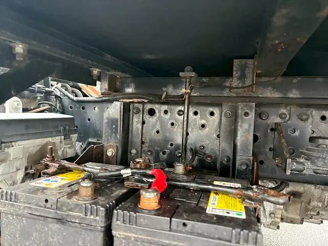 いすゞ エルフ BKG-NHS85AN(4WD)の写真15