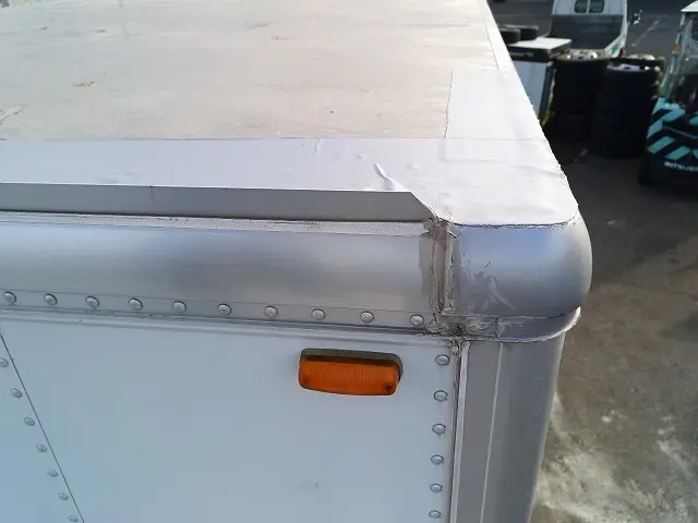 いすゞ エルフ BKG-NHS85AN(4WD)の写真23