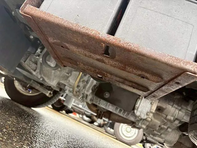 いすゞ エルフ BKG-NHS85AN(4WD)の写真24